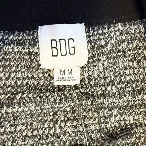 BDG Urban Outfitters Women Size M Quinn Zip Up Sweater Black & Red NWT$69 - Picture 6 of 13